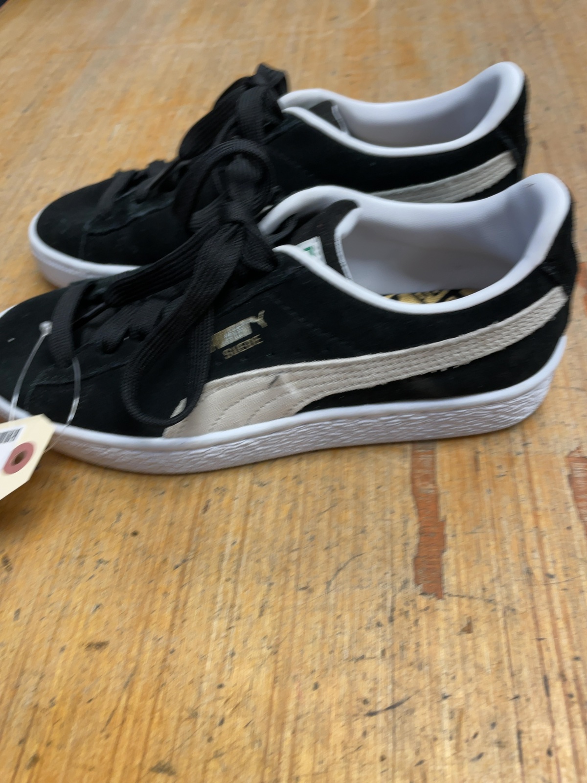 Puma Suede Classic Size 4C US Black/White
