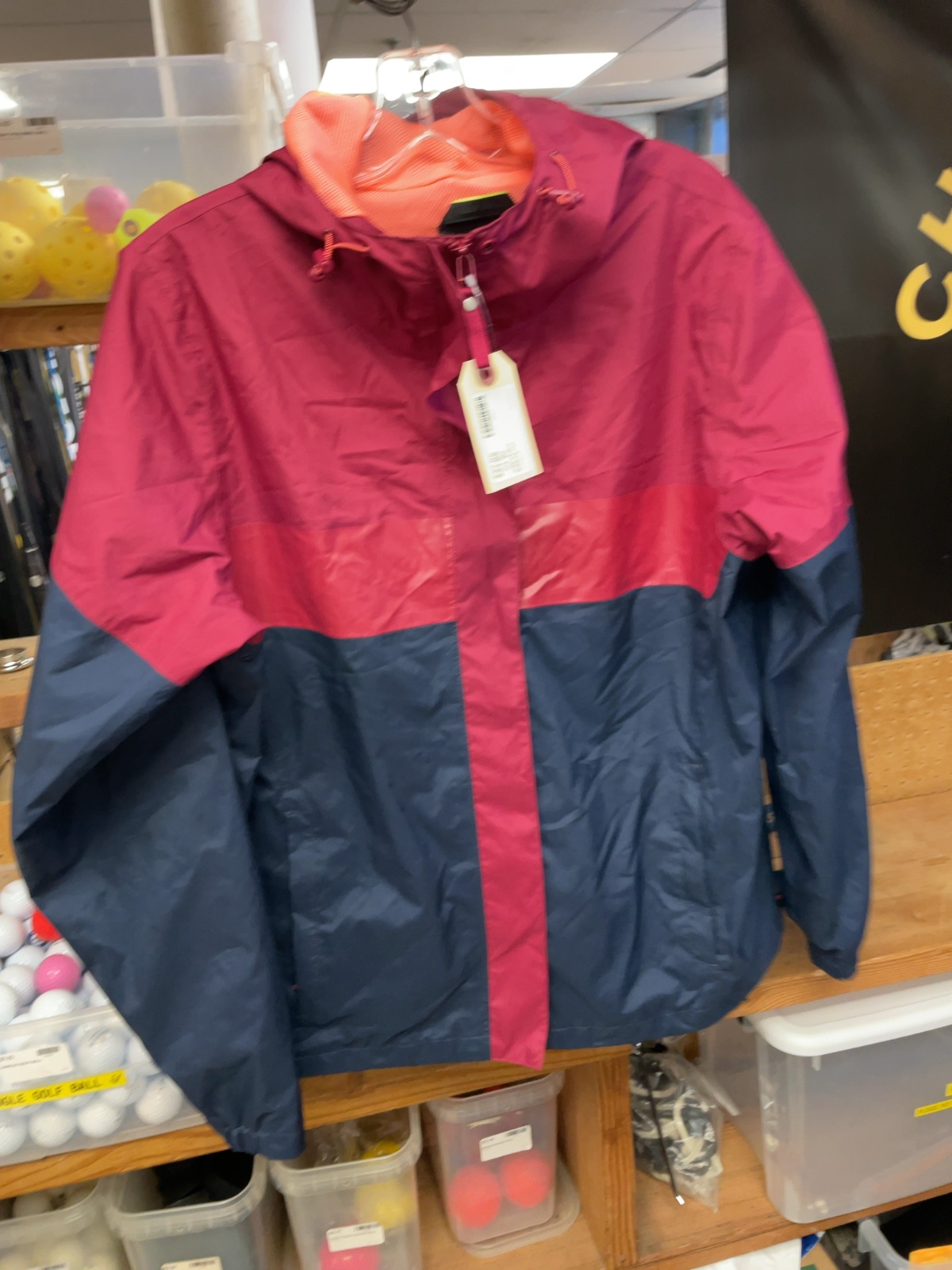 Helly Hansen Size XL Hooded Rain Jacket Pink/Navy