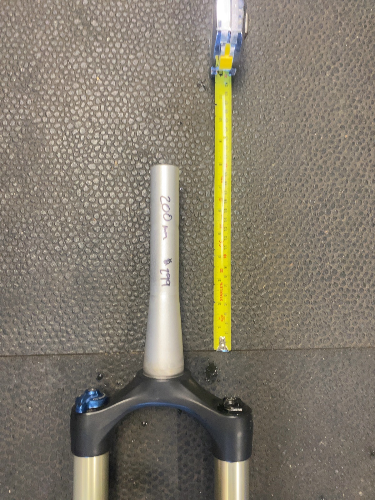 RockShox Revelation Suspension Fork Used 200mm Steerer