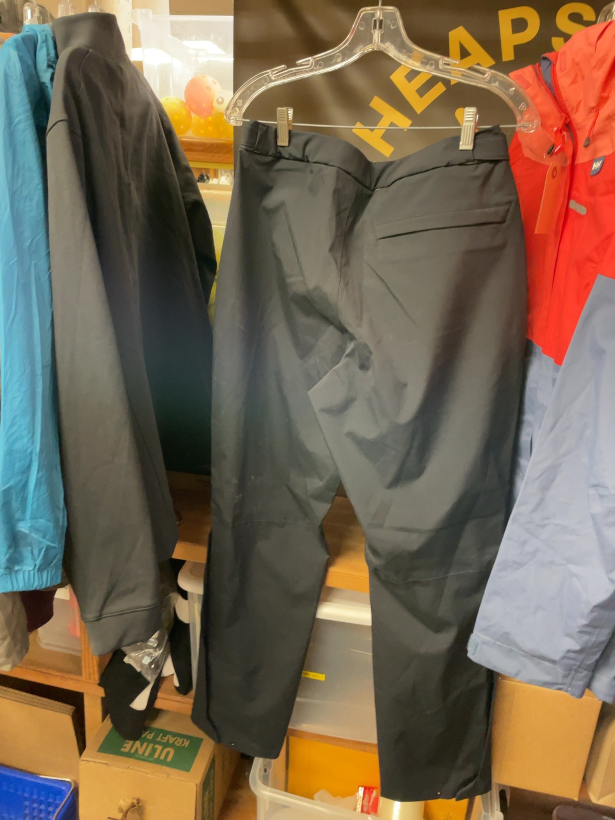Under Armour Size S Rain Pants