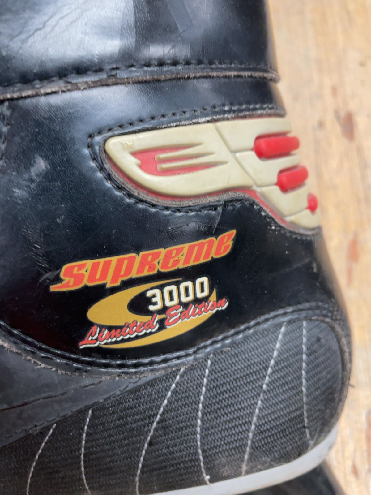 Bauer Supreme 3000 Limited Edition Size 9 Ice Hockey Skates