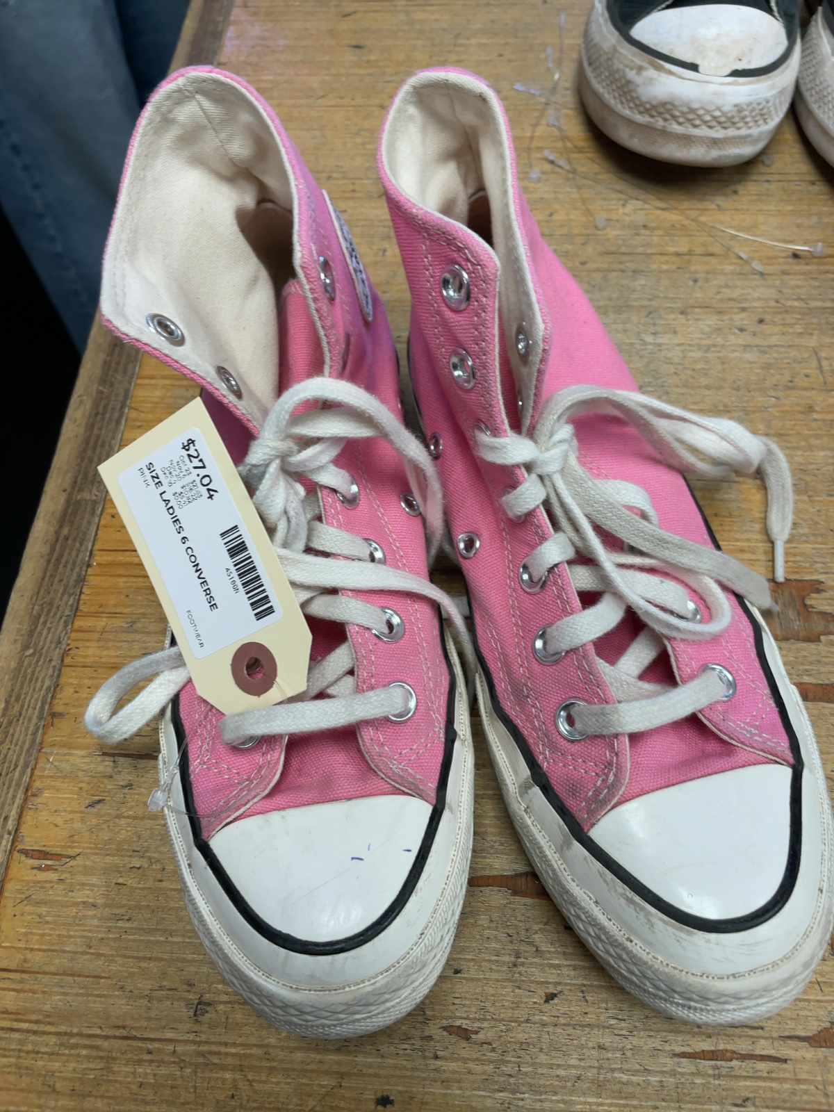 Converse Chuck 70 High Top Size 6 Pink