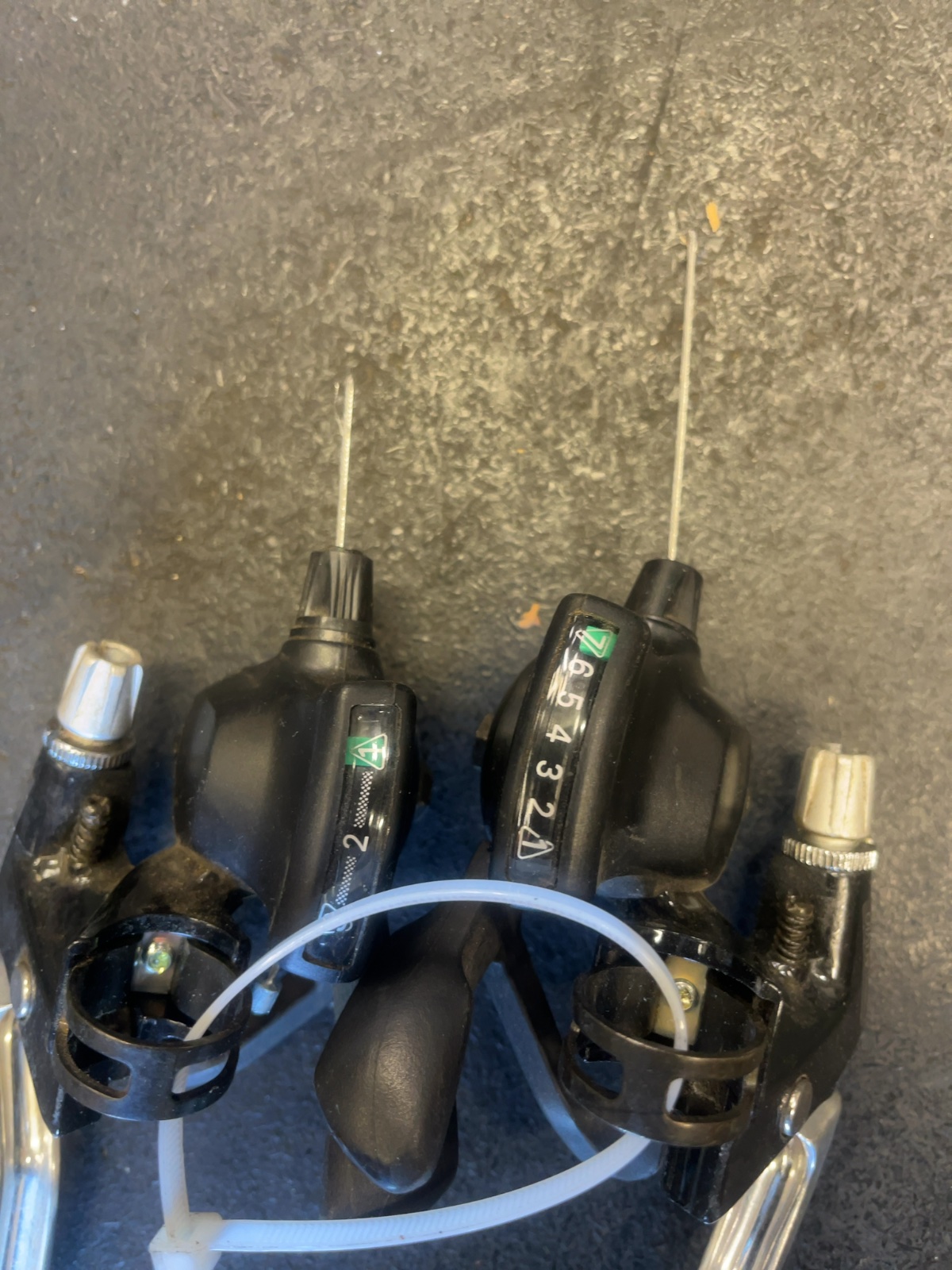 Shimano Alivio 3x7 Speed Brake Lever & Shifter Combo Set Good