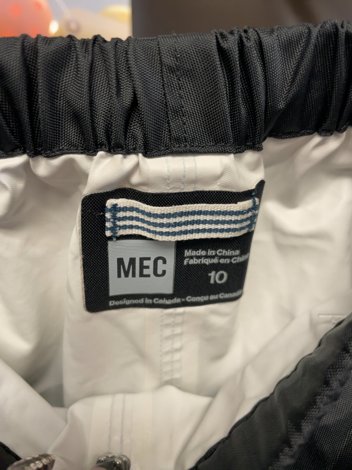 MEC Youth Rain Pants Size 10 Black