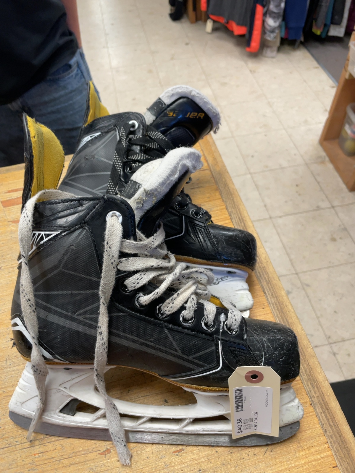 Bauer Supreme 160 Size 5 Ice Hockey Skates