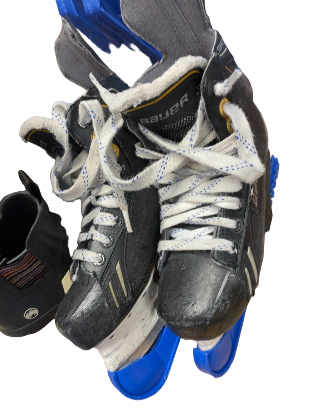 Bauer Supreme Ice Hockey Skates Size 5 - image 1