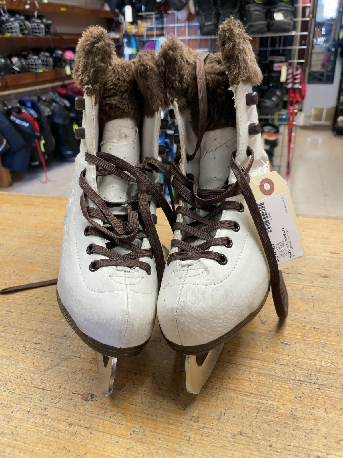 Oxelo Size 3.5 Figure Skates White / Brown Fur