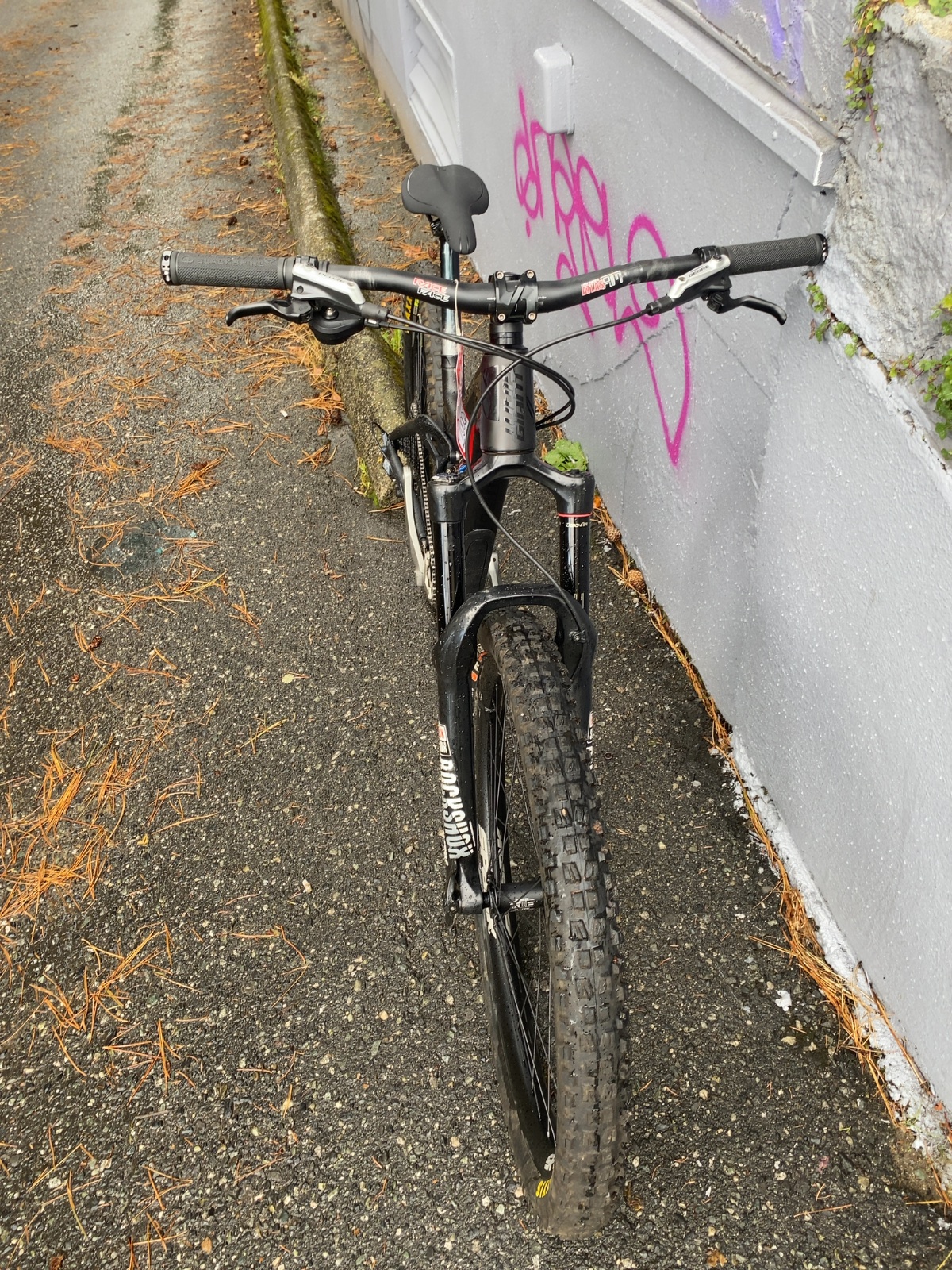 Giant Full Suspension Mountain Bike Trance Advanced Good