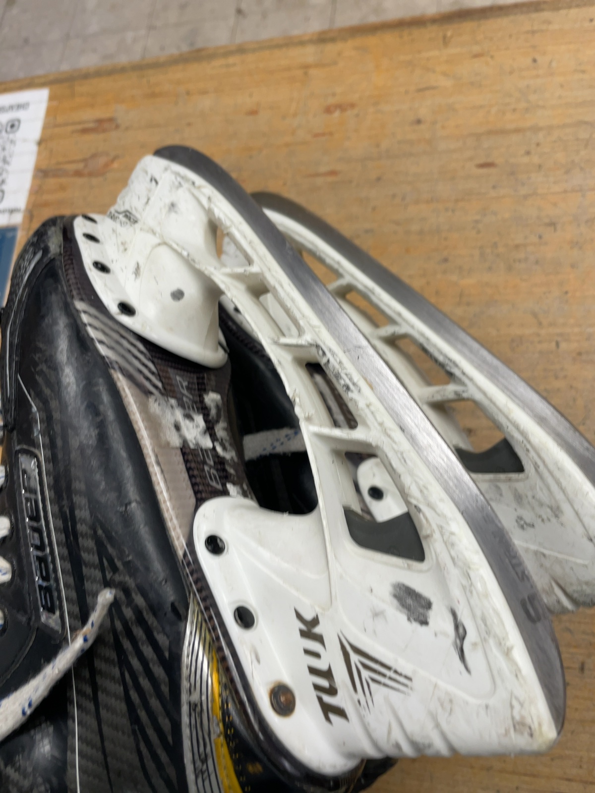 Bauer Supreme TX Size 8 Ice Hockey Skates