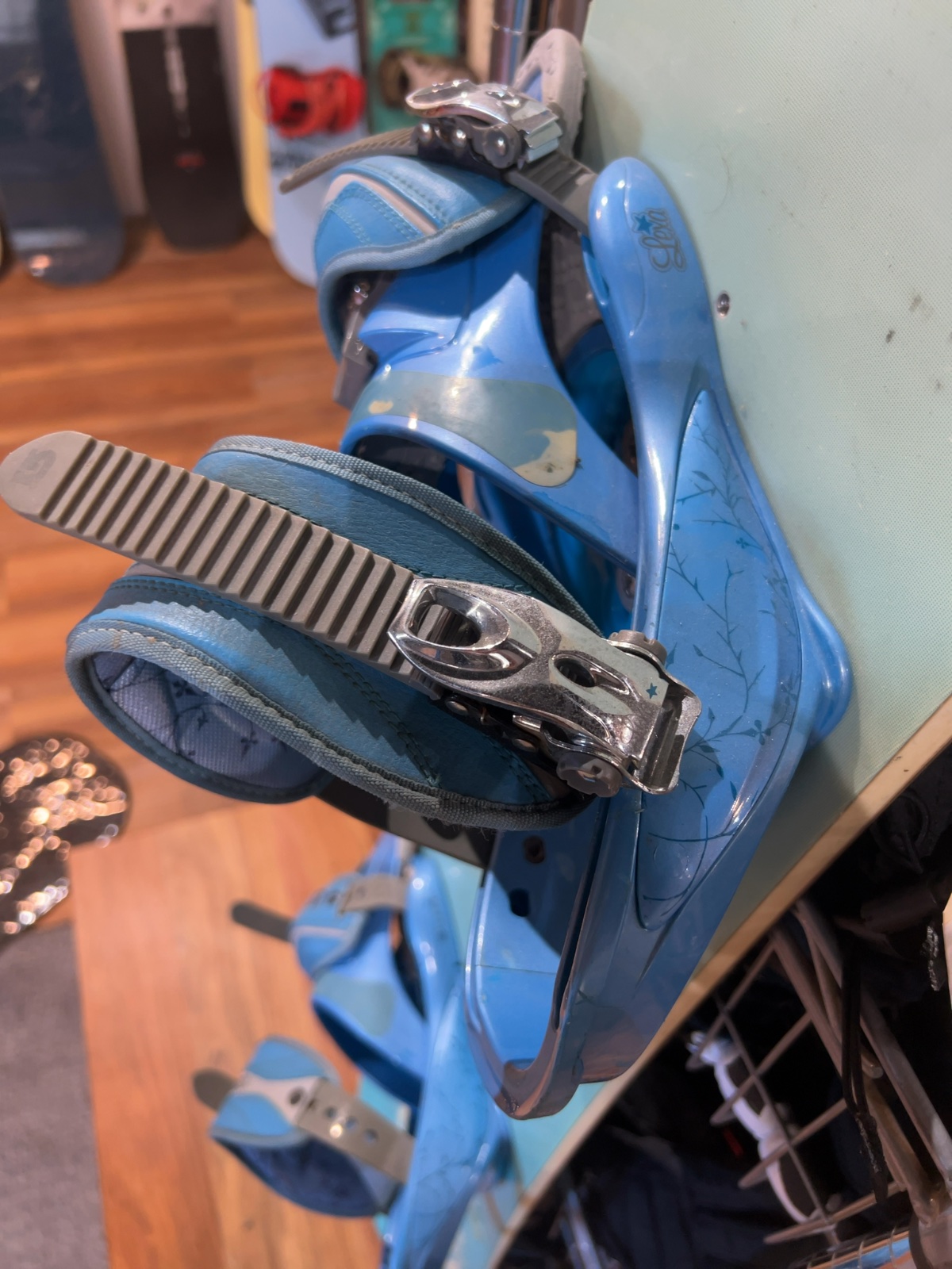 Burton Secret Snowboard with Lexa Bindings Good 149 cm