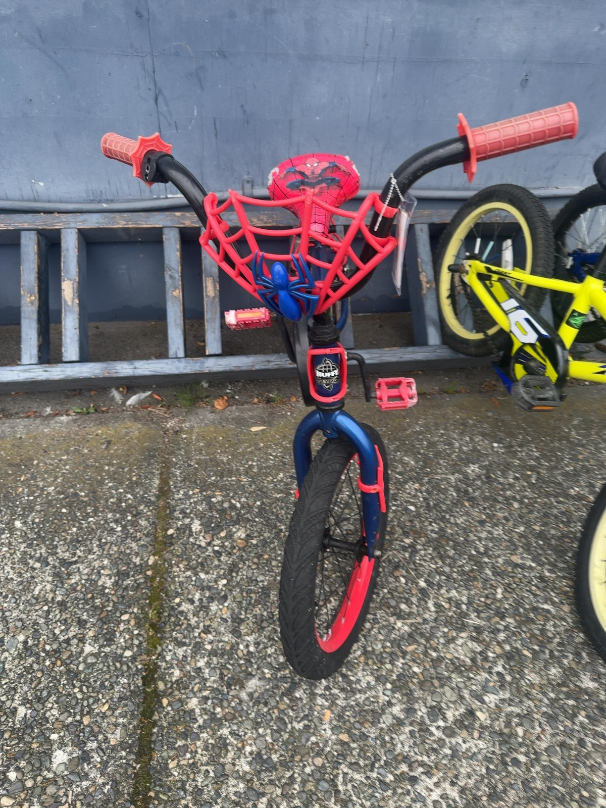 Huffy Marvel Spider-Man 16" Kids Bike