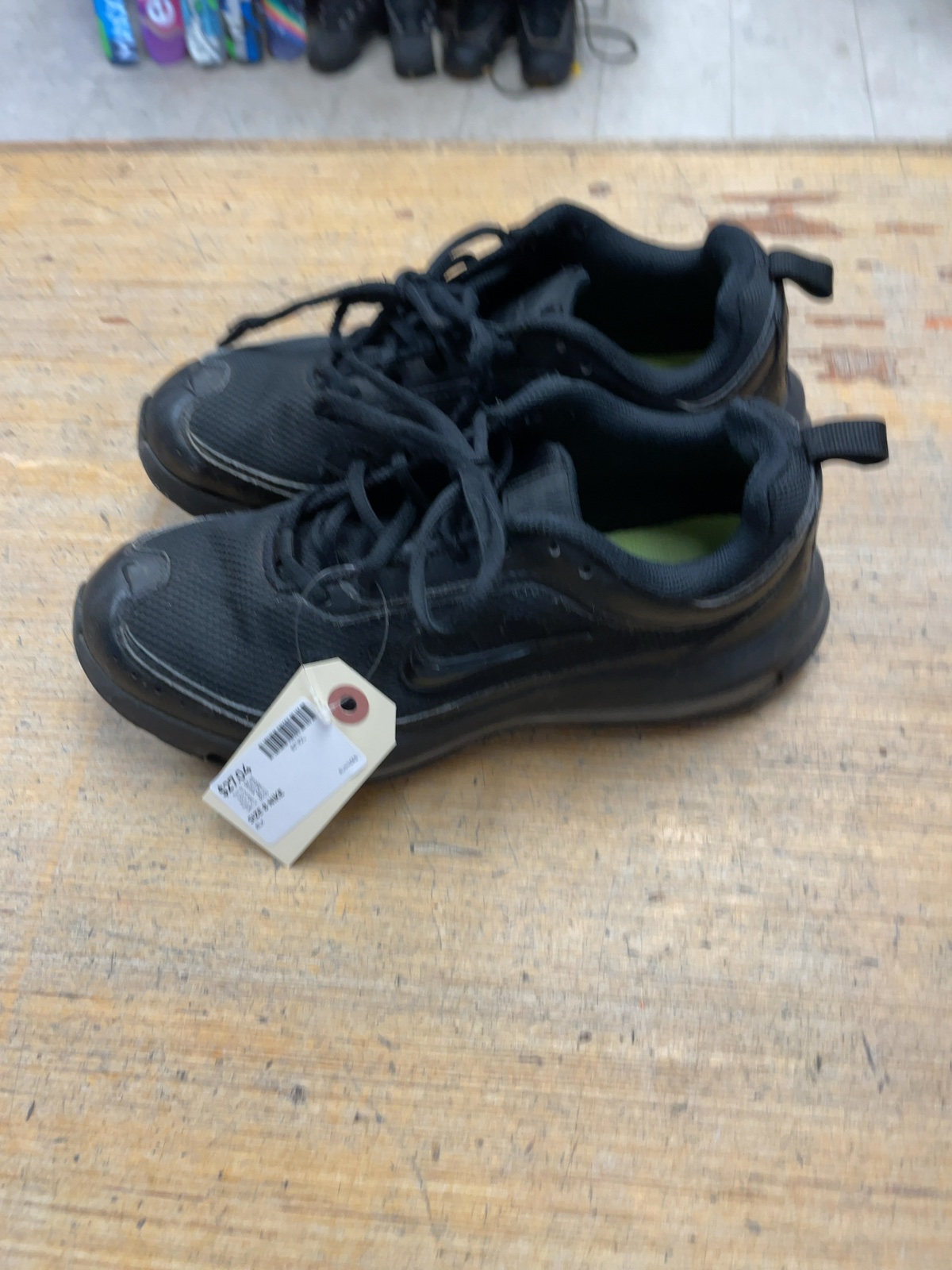 Nike Air Max AP Size 8 US Triple Black Running Shoes