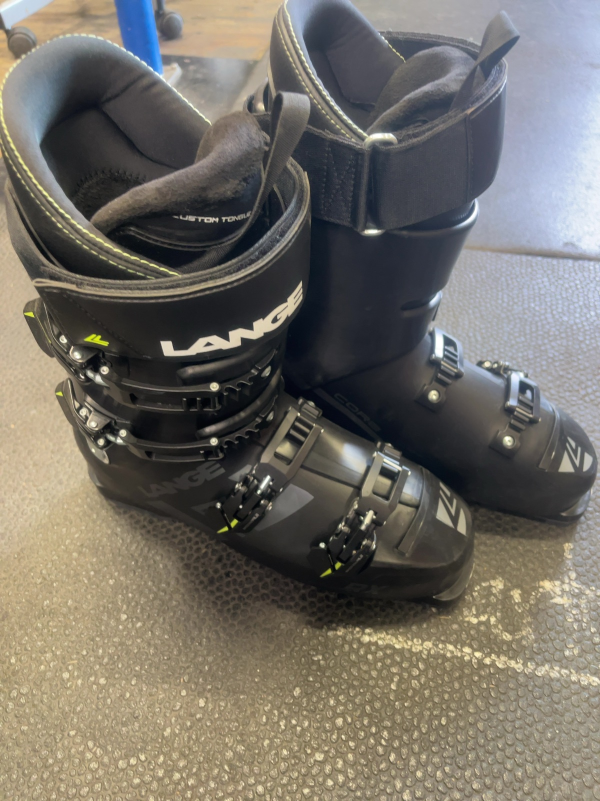 Lange RX 130 LV Ski Boots 29.5 336mm Black New