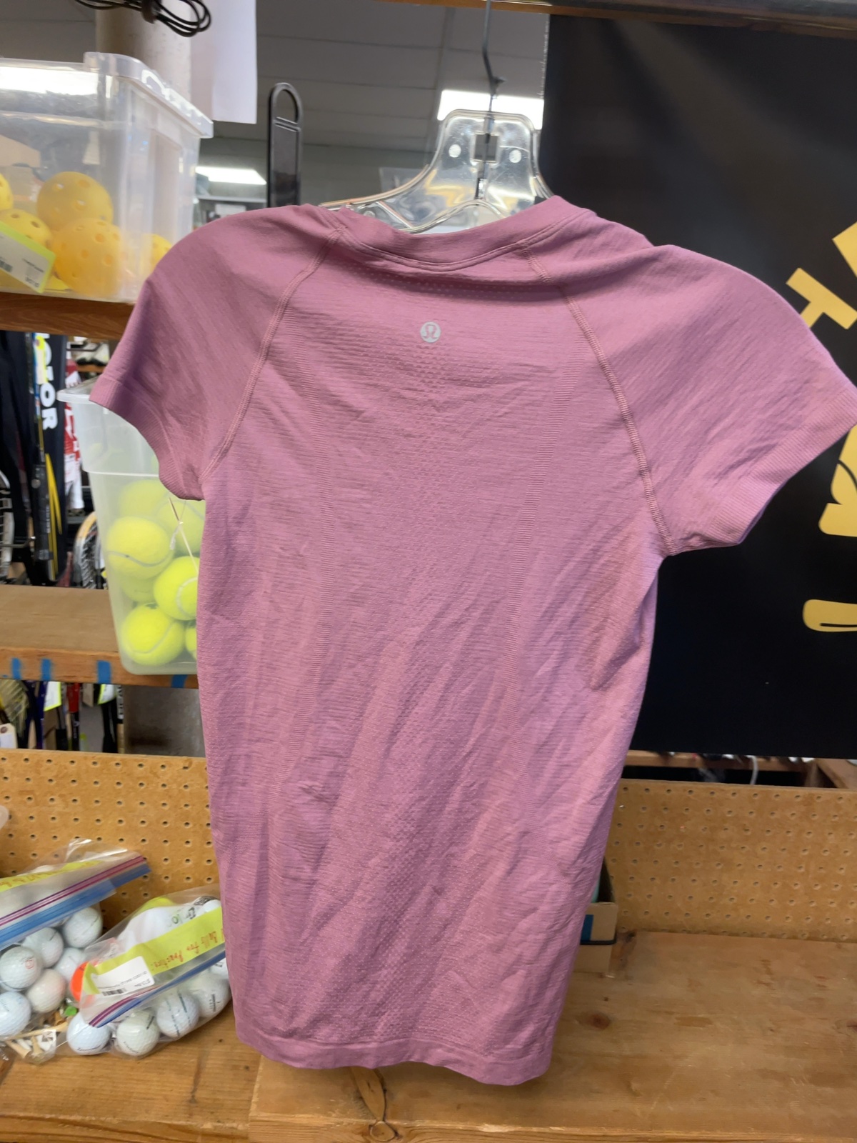 Lululemon Swiftly Tech Short Sleeve Size 4 Pink T-Shirt