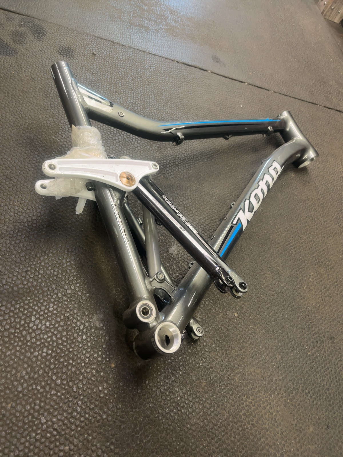 Kona Tanuki Deluxe Mountain Bike Frame Good