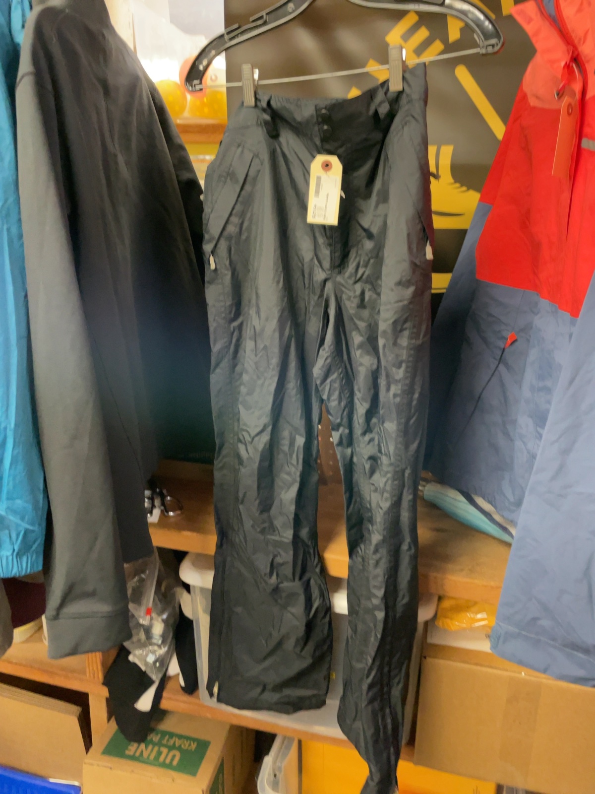 MEC Youth 12 Rain Pants Black
