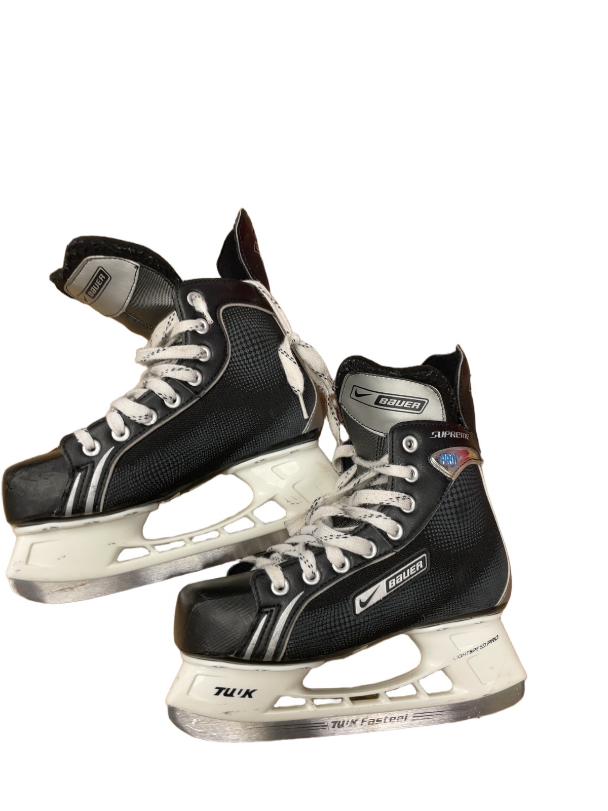 Nike Bauer Supreme PRO Size 4 Junior Ice Hockey Skates - image 1