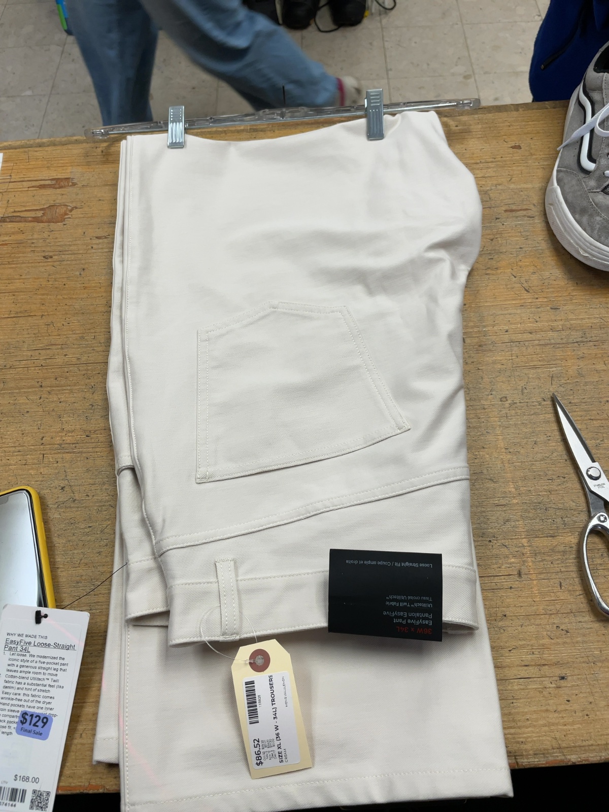 lululemon EasyFive Loose-Straight Pant 36W x 34L Cream
