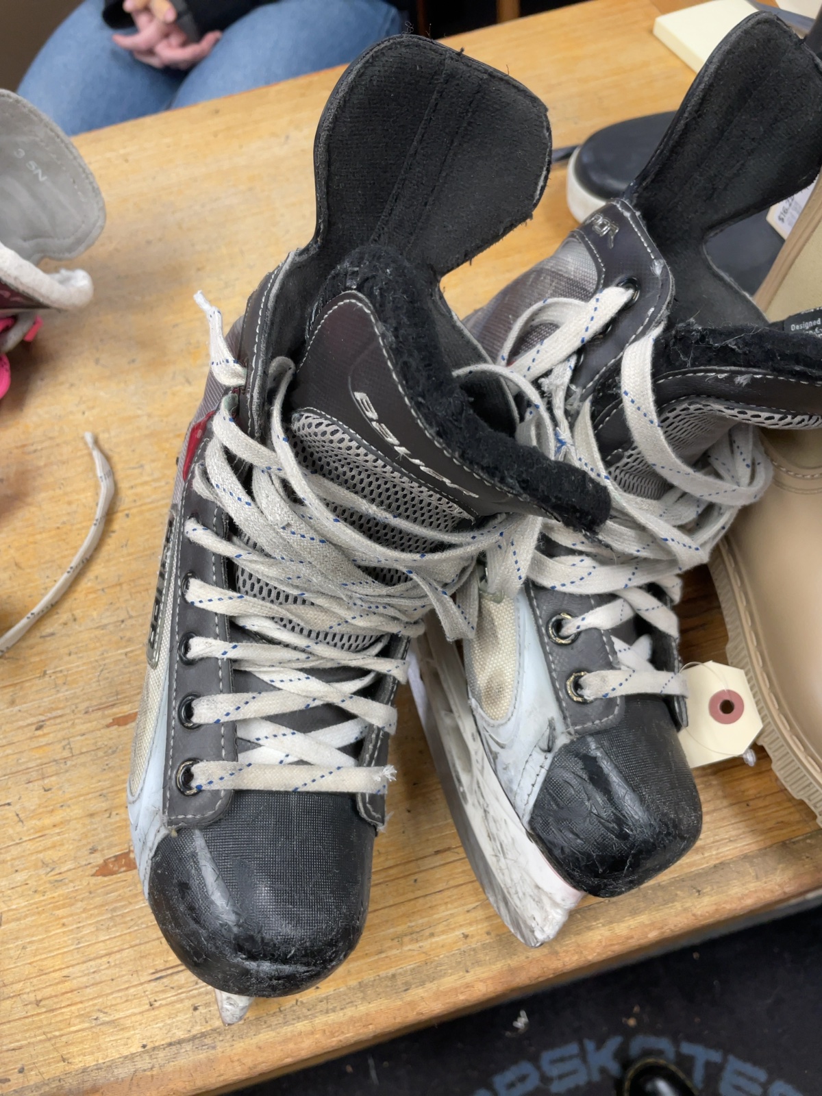 Bauer Vapor Ice Hockey Skates Size 5