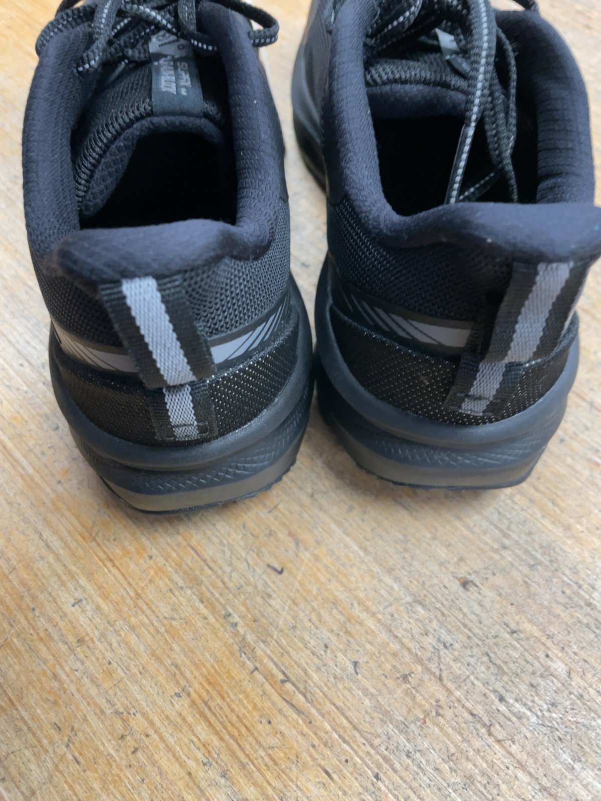 361 Degrees Size 8 Running Shoes Black