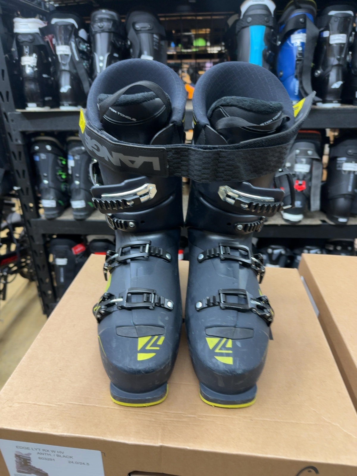 Lange LX 120 Ski Boots - Mondopoint 29.5