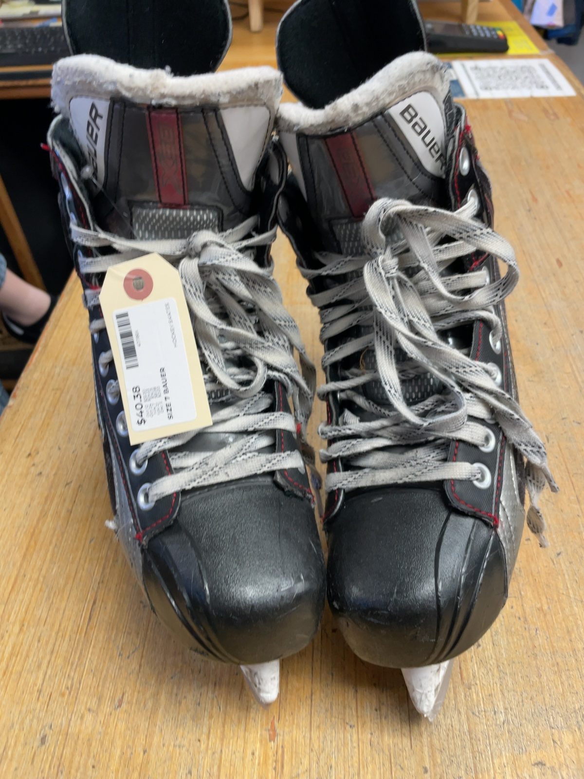 Bauer Size 7 Ice Hockey Skates