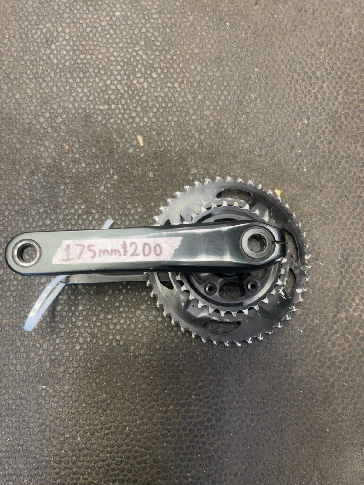 Shimano GRX FC-RX600 Crankset 175mm 2x Good