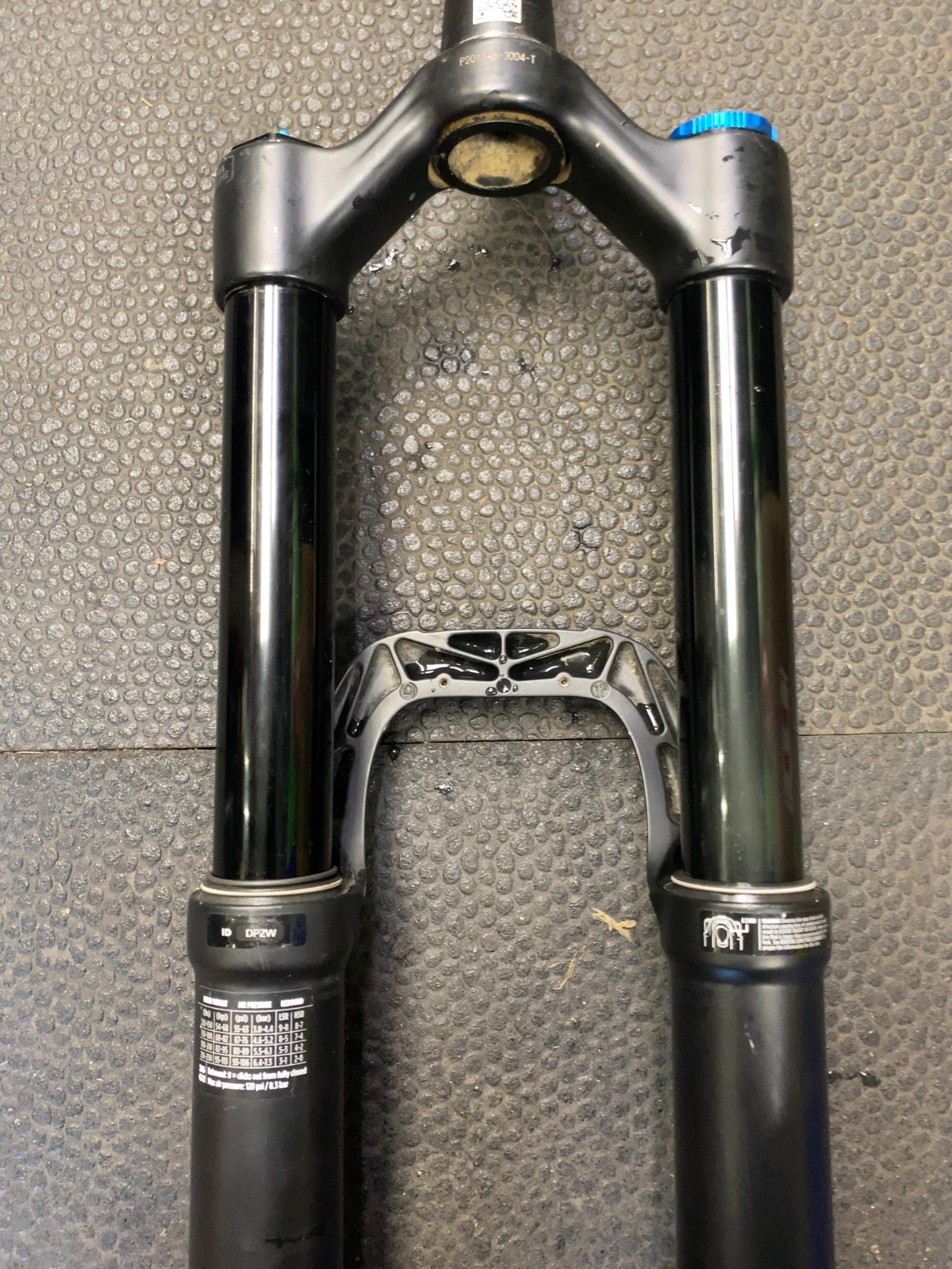 Fox 36 Performance Elite GRIP2 27.5 Suspension Fork Good