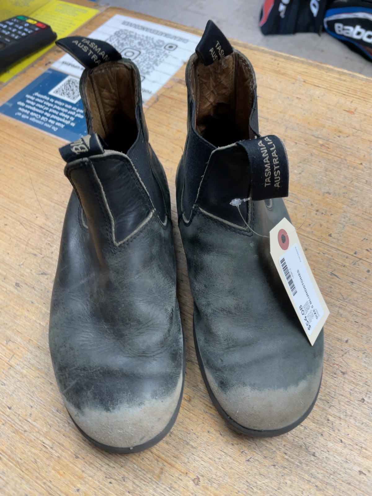 Blundstone Chelsea Boots Size 4 Grey