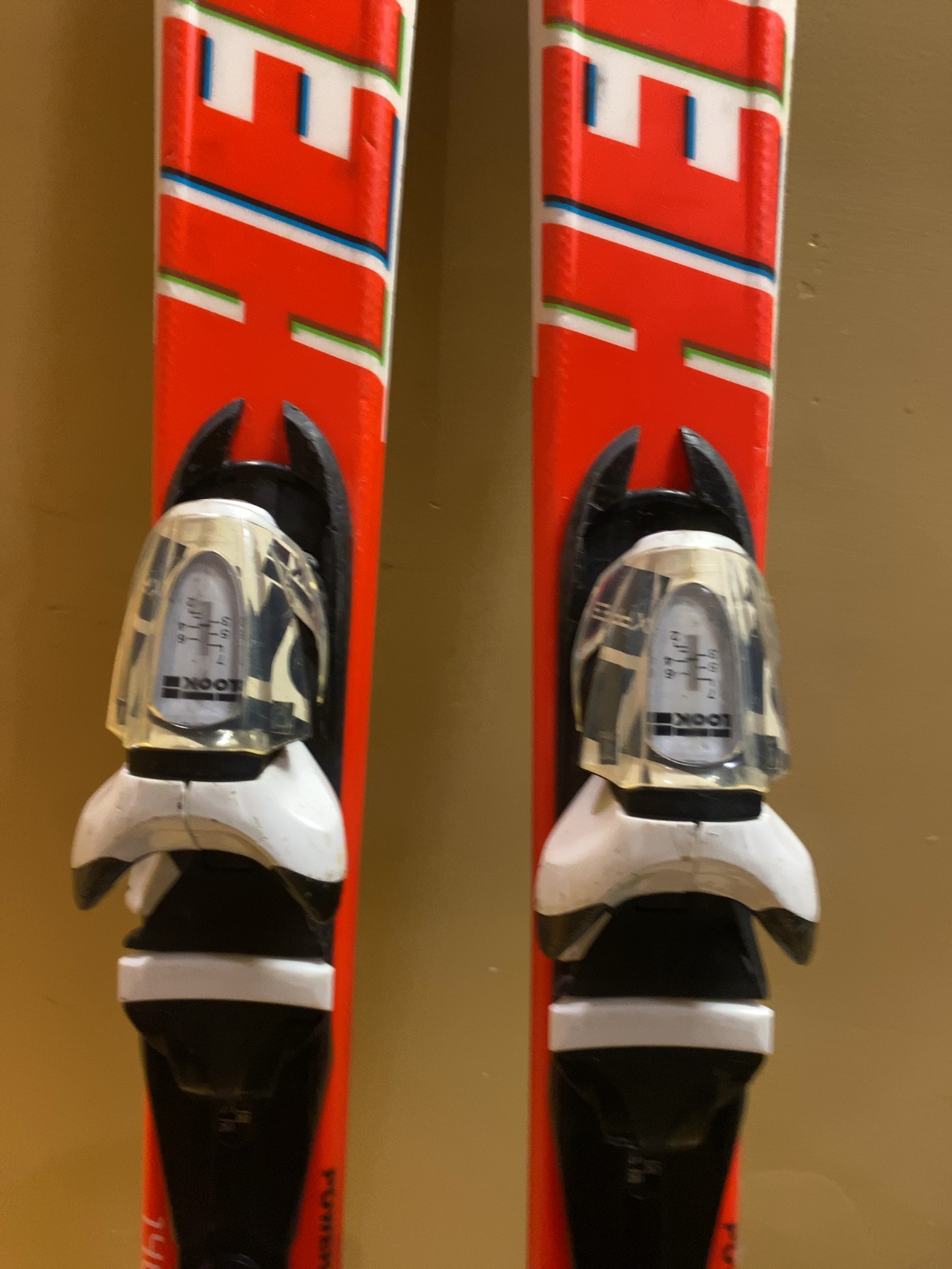 Rossignol Hero Junior Downhill Skis with Look Bindings - 140 cm