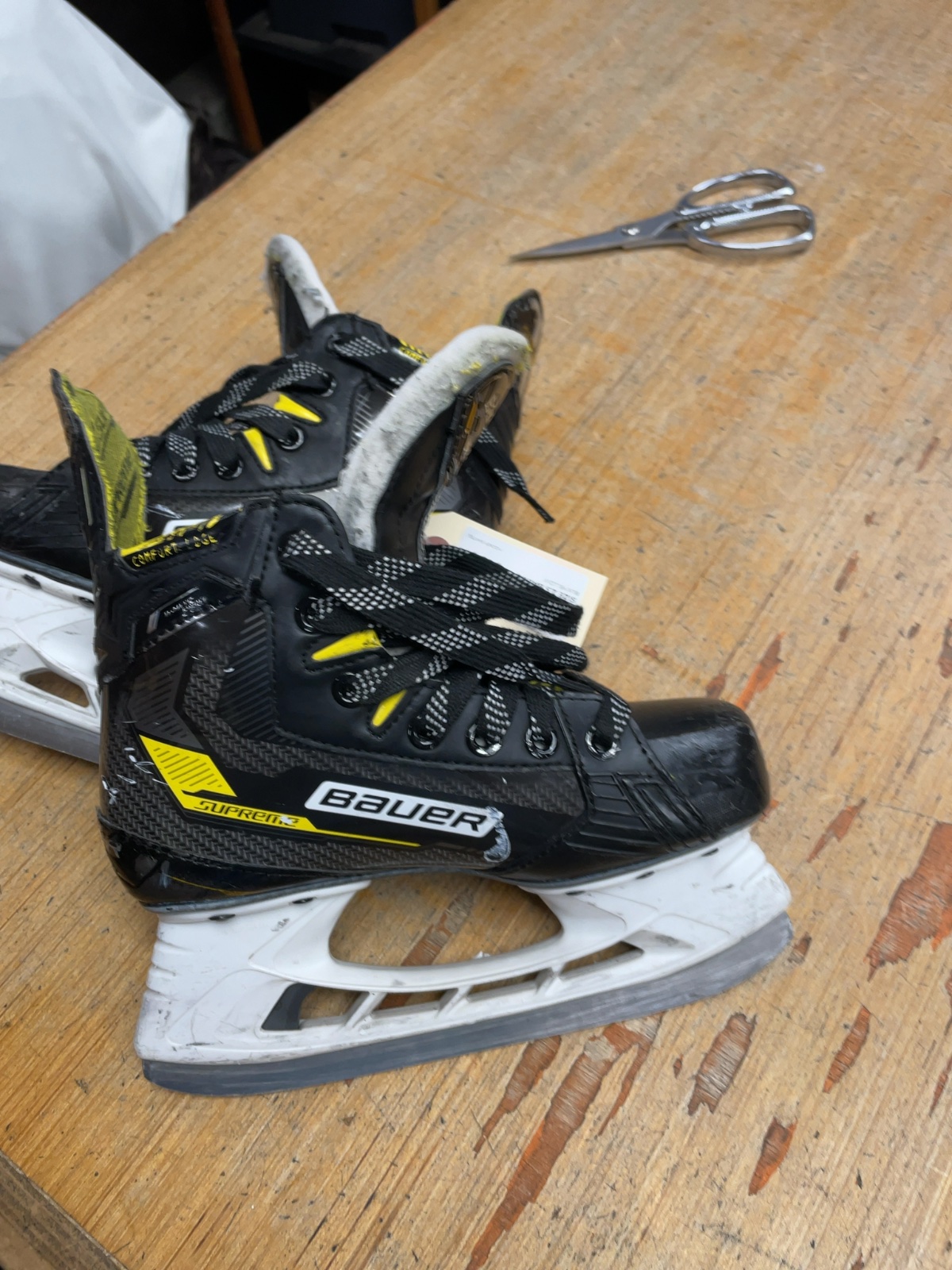 Bauer Supreme Ignite Pro Size 2.5 Ice Hockey Skates