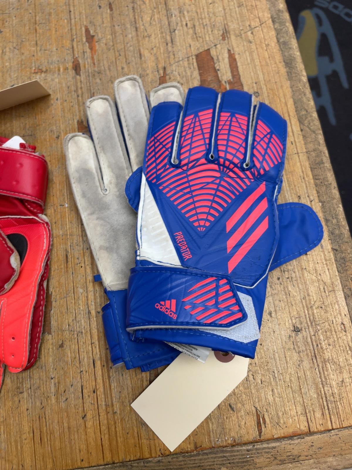 Adidas Predator Size 6 Goalkeeper Gloves Blue/Pink