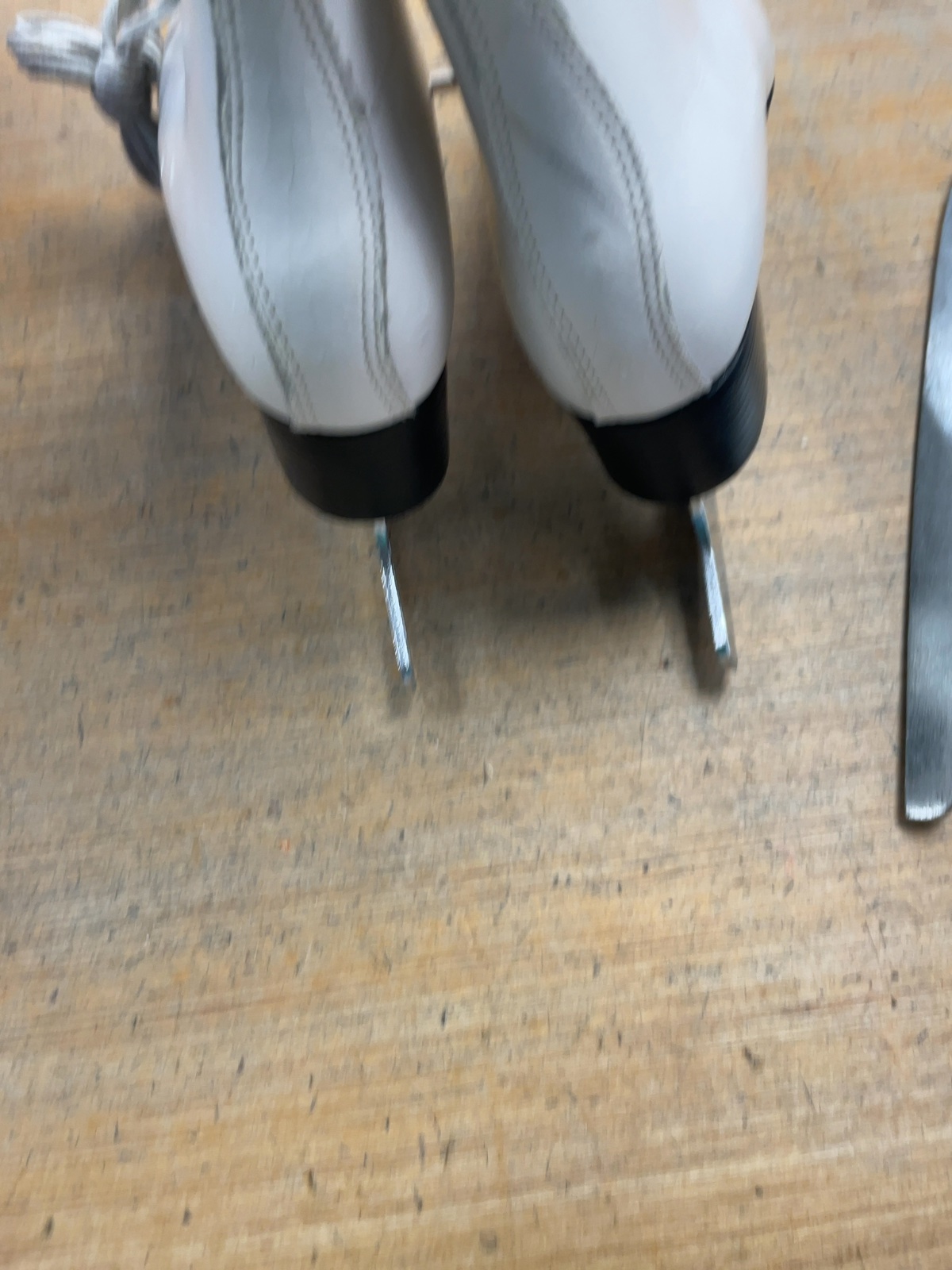 Gam Figure Skates Size 9