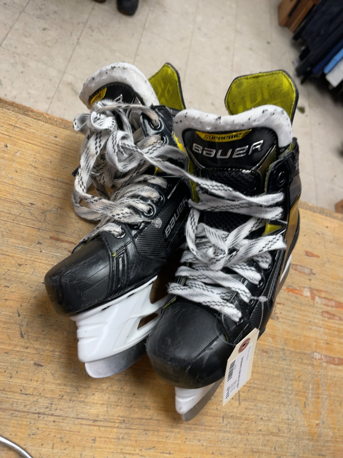 Bauer Supreme 3S Size 2.5 Ice Hockey Skates