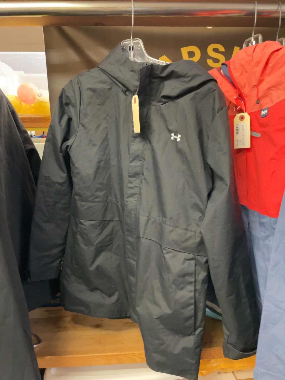 Under Armour Rain Jacket Size M