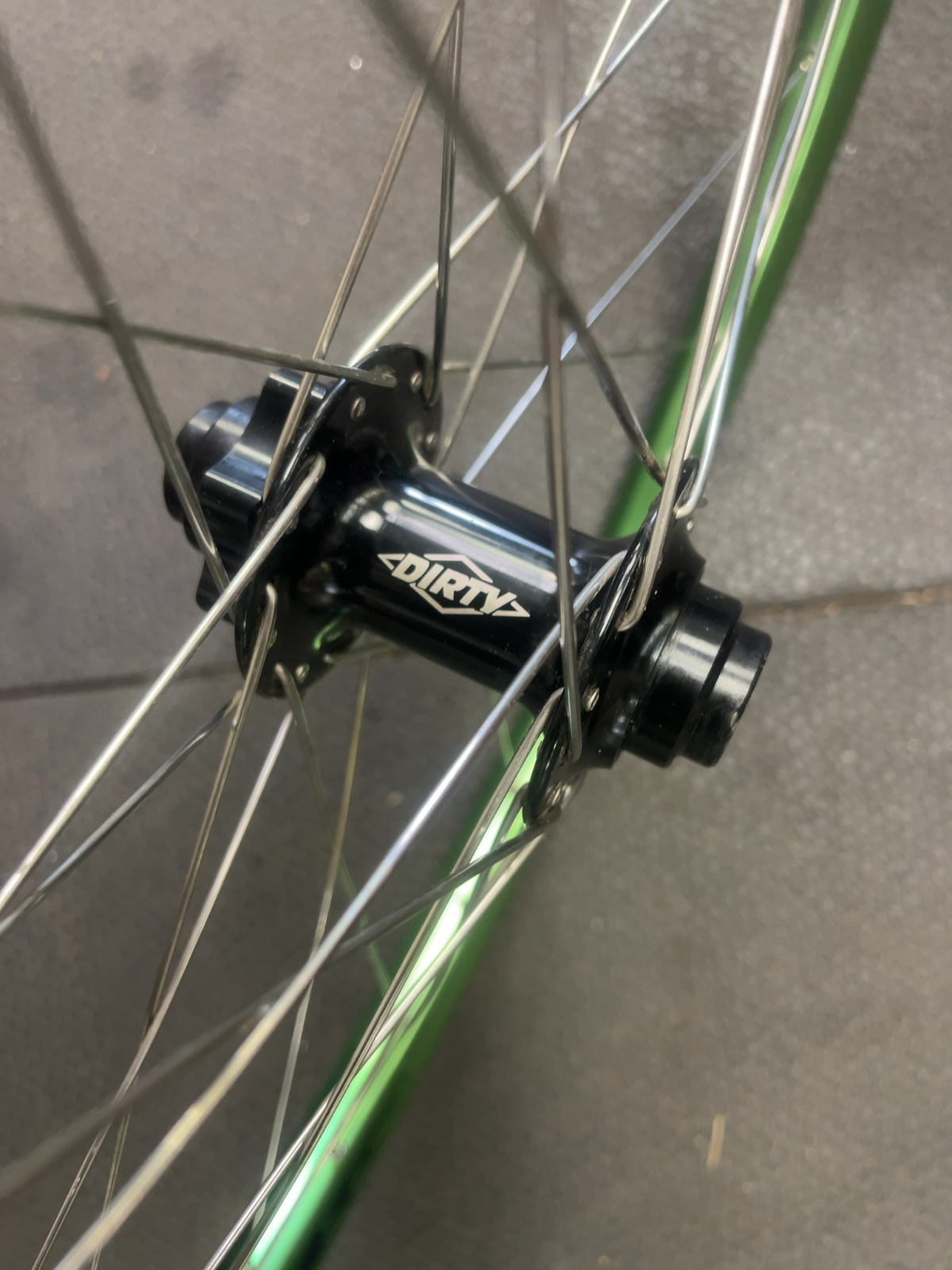 Dirty Wheelset 6-Bolt Disc Green Brand new