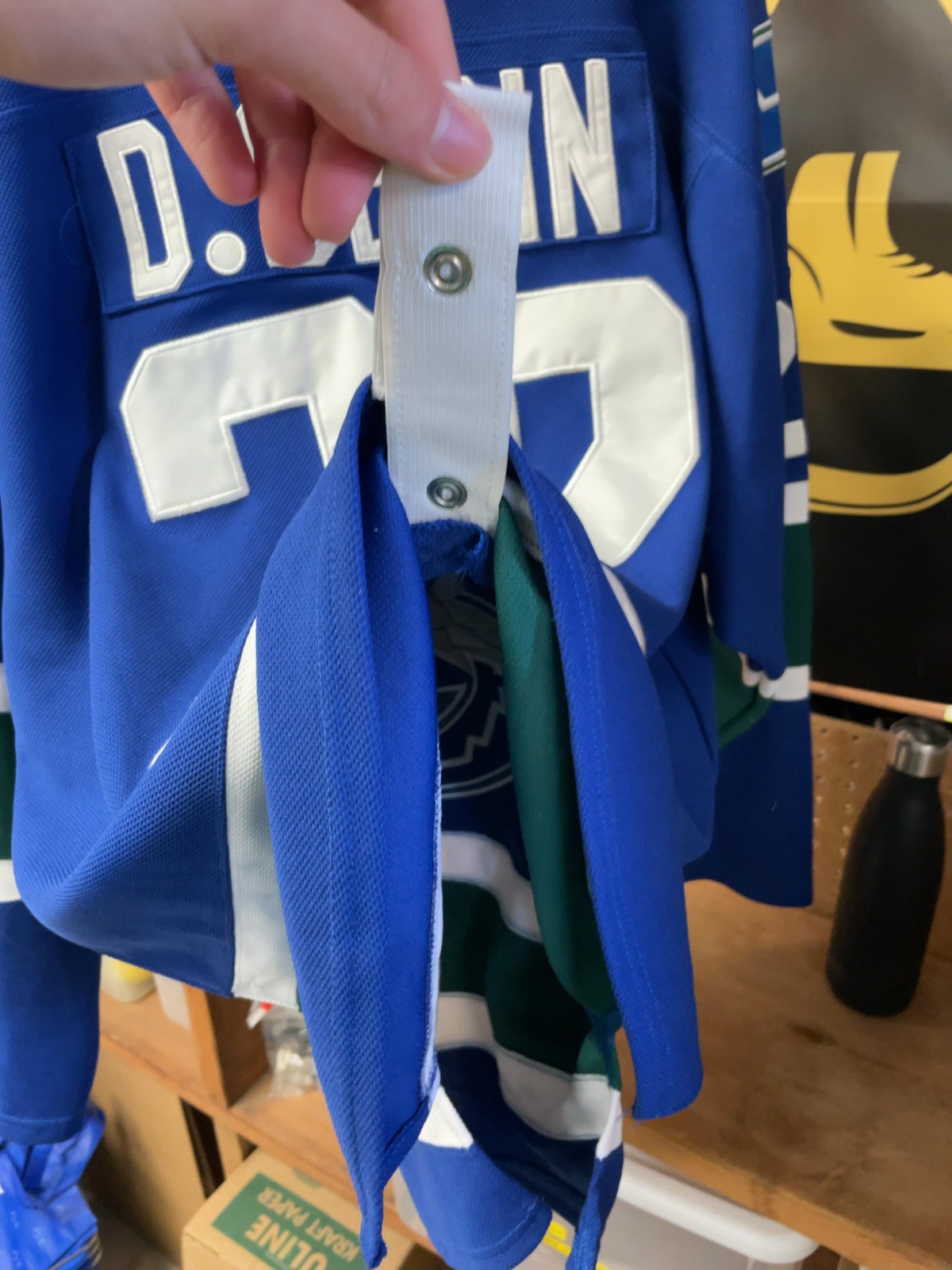 Rbk CCM Vancouver Canucks Daniel Sedin #22 Authentic Hockey Jersey Size 48