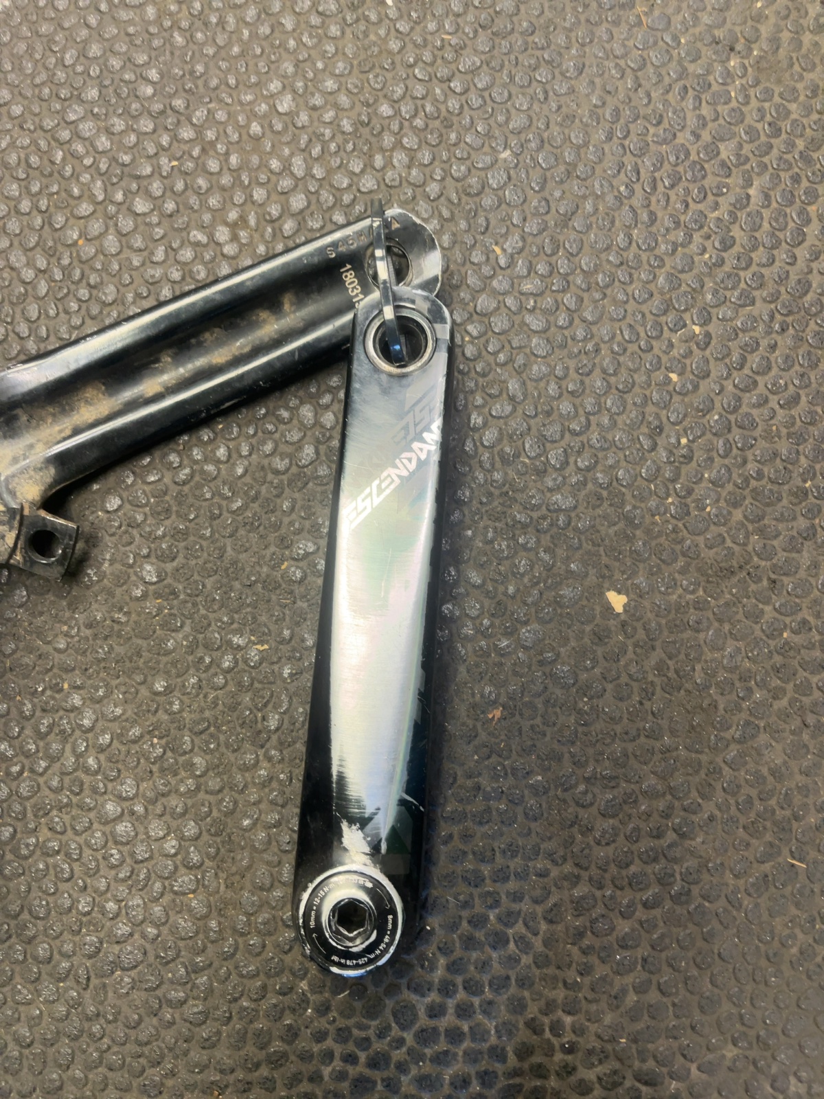 Truvativ Descendant Crankset 165mm Good