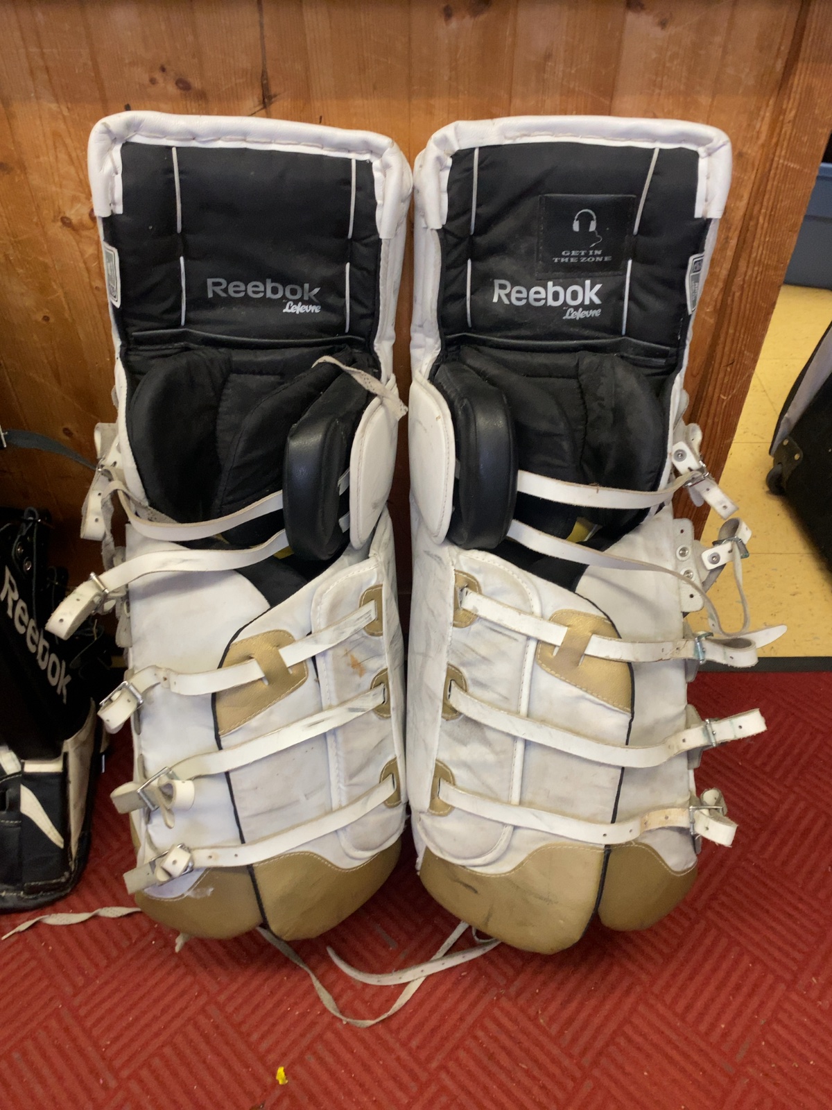 Reebok 9000 SR Lefevre Goalie Leg Pads 34+1