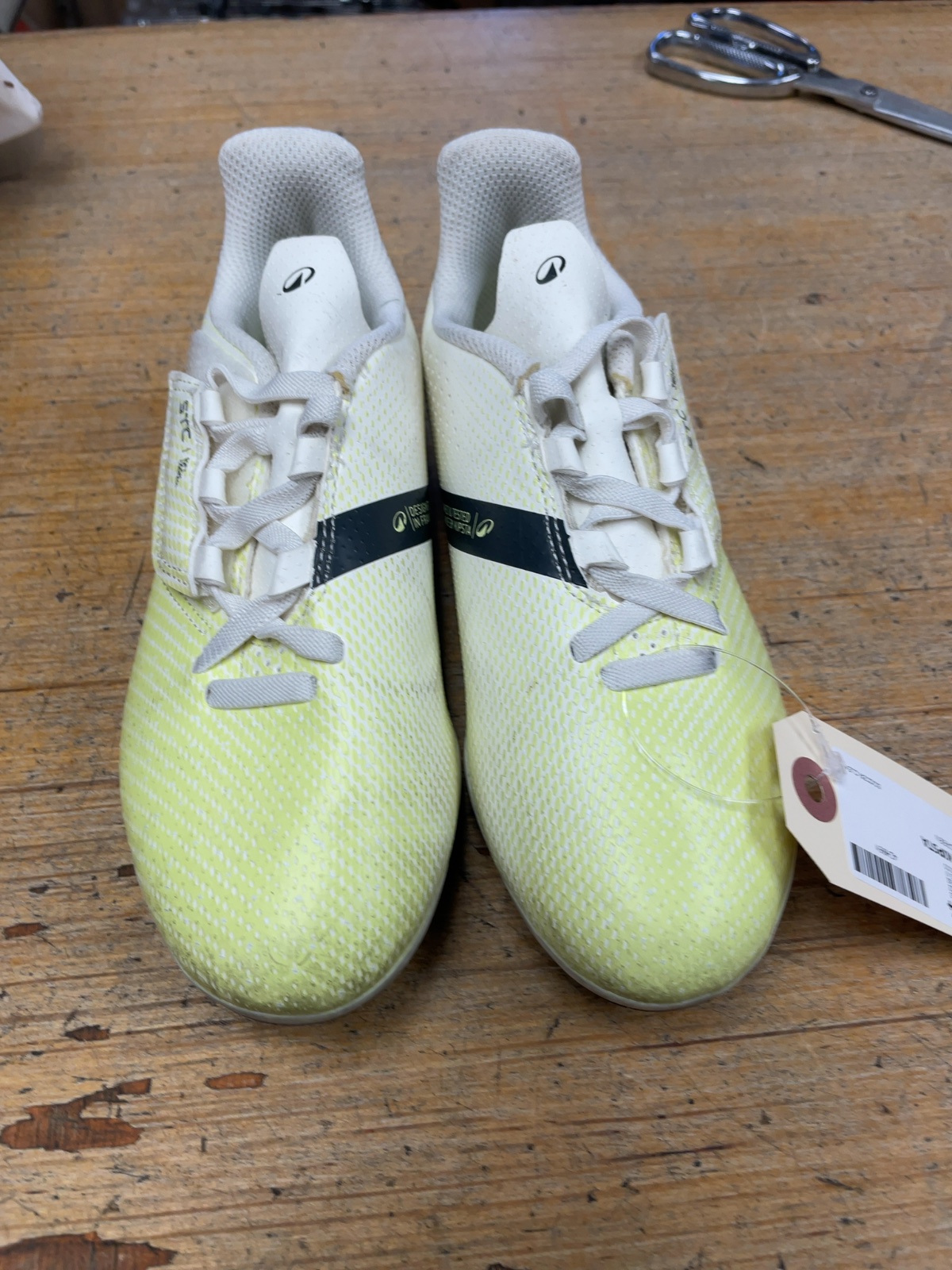Kipsta Viralto Size 1 Soccer Cleats