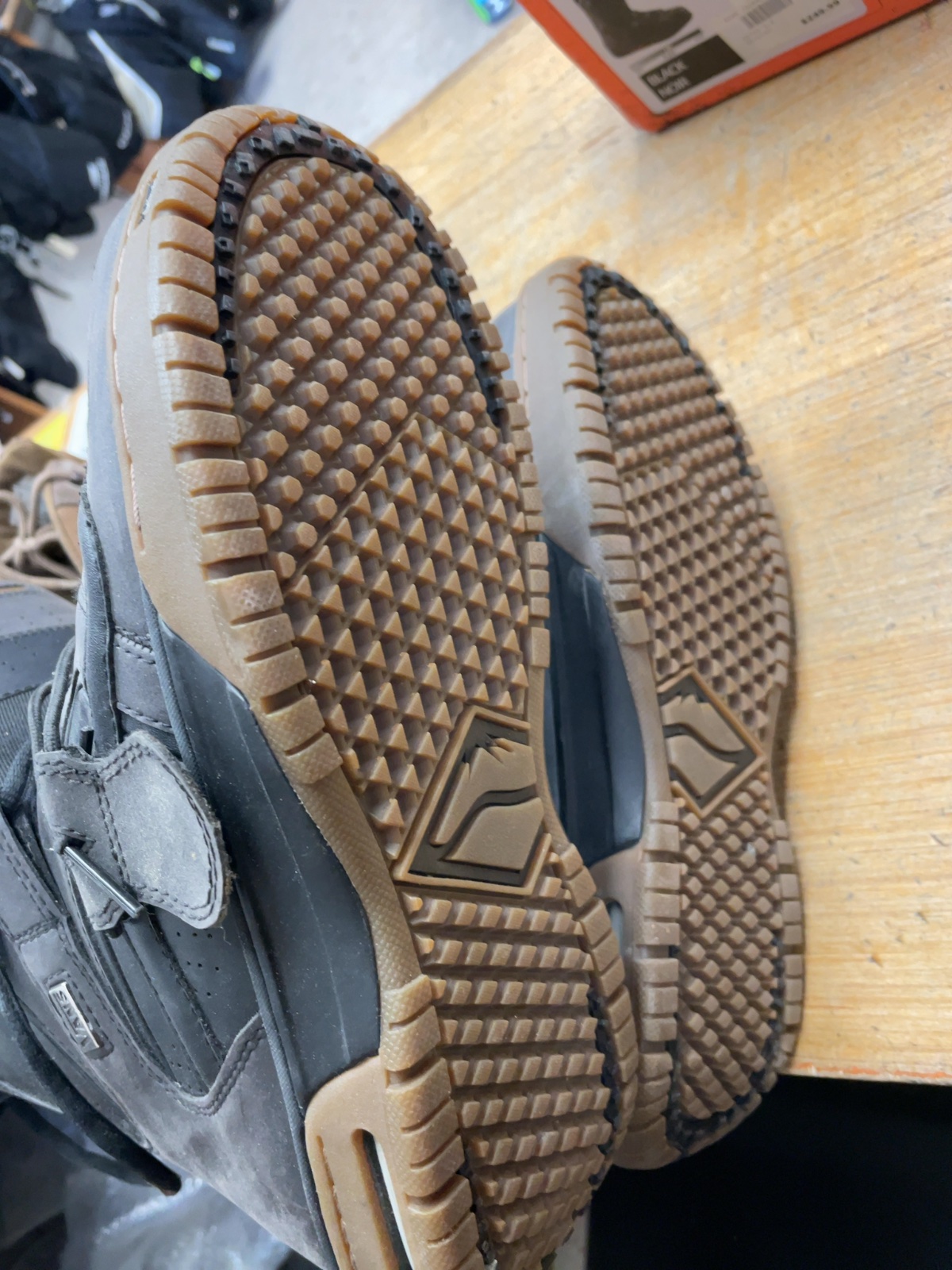 Vans Hi-Standard Size 11 Snowboard Boots