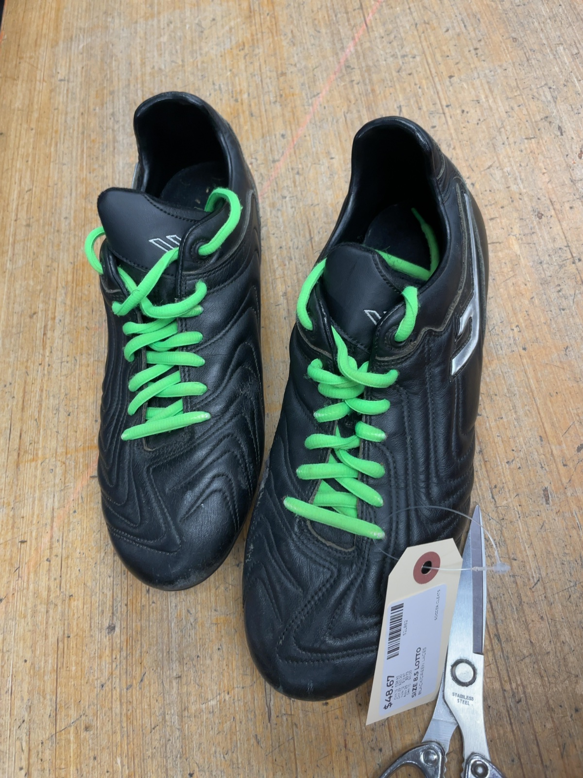 Lotto Stadio Size 8.5 Soccer Cleats - image 1