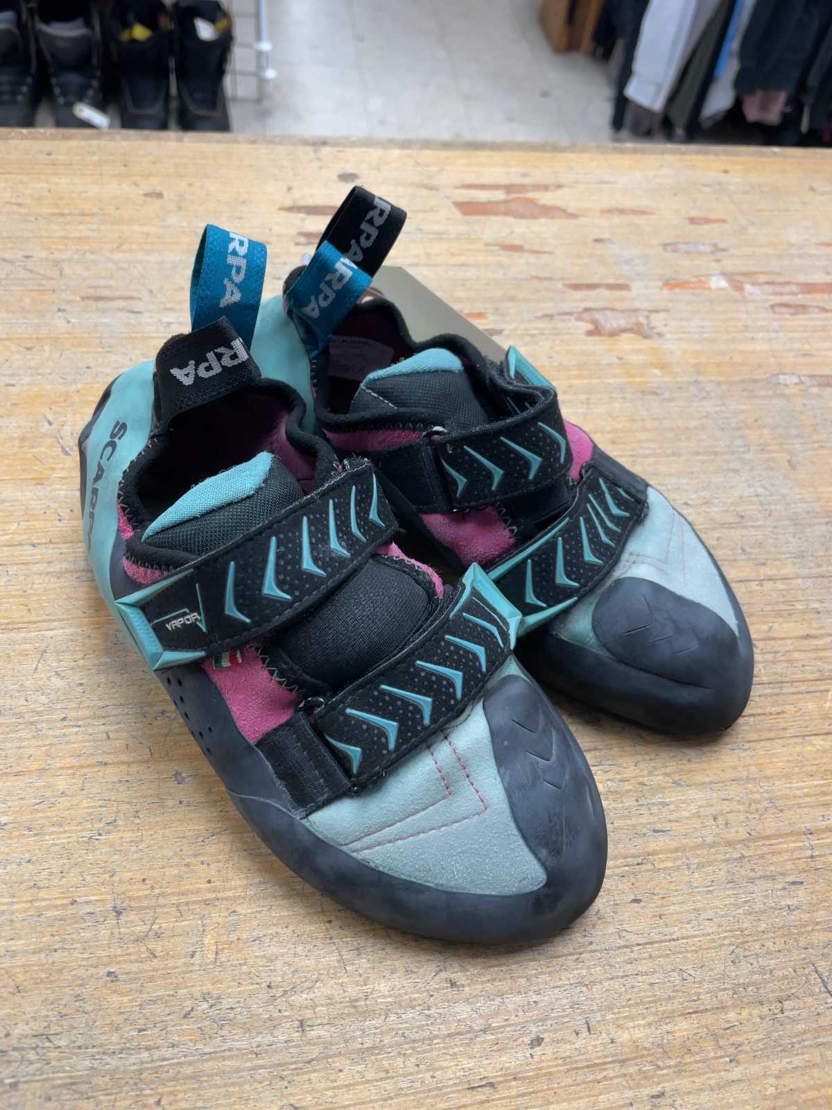 Scarpa Vapor V WMN Size EU 40.5 Climbing Shoes