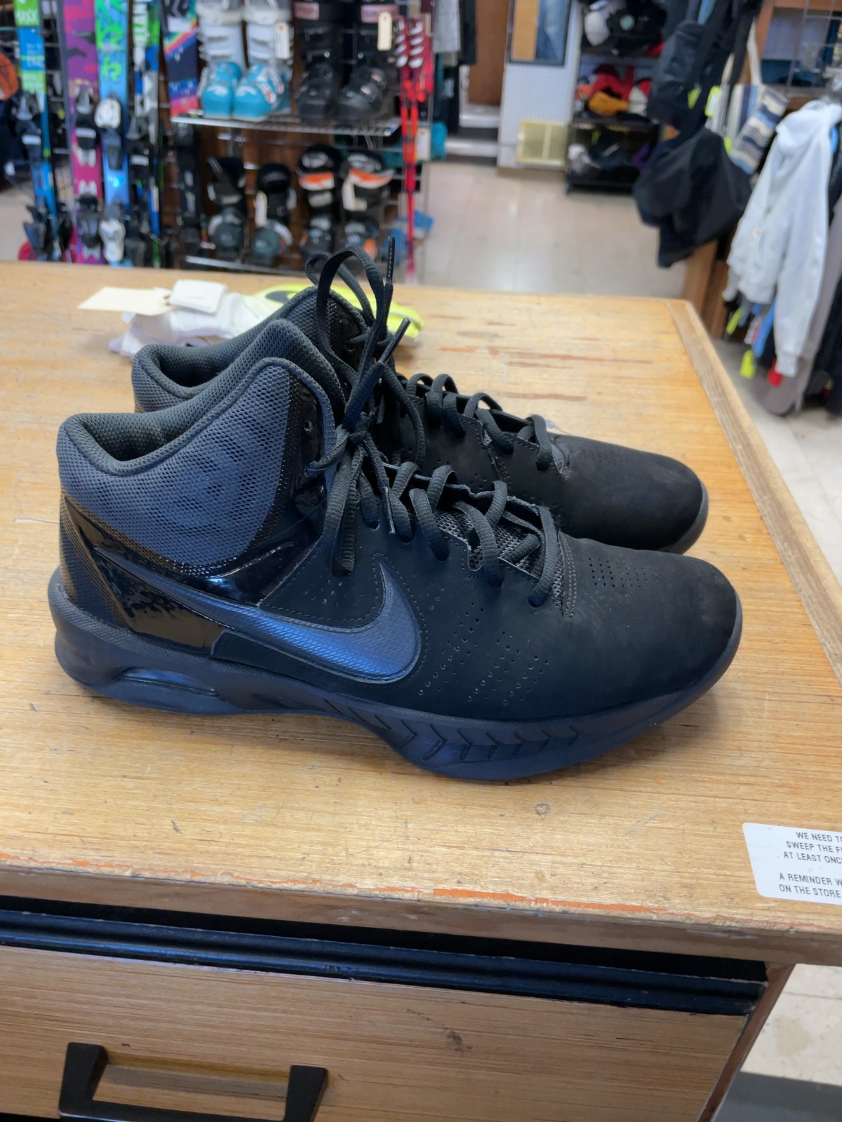 Nike Air Court Shoes Size 10 Black