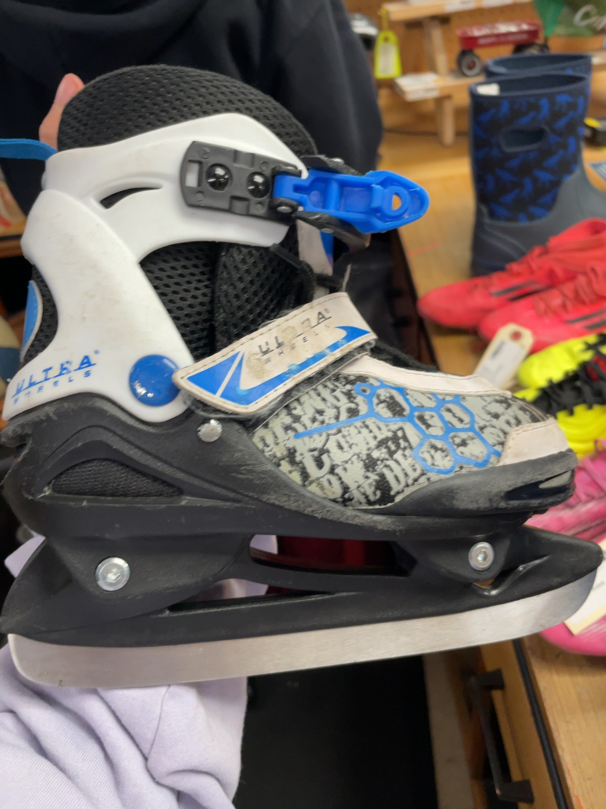 Ultra Wheels Convertible Ice & Inline Skates Size 1-4 With Bag