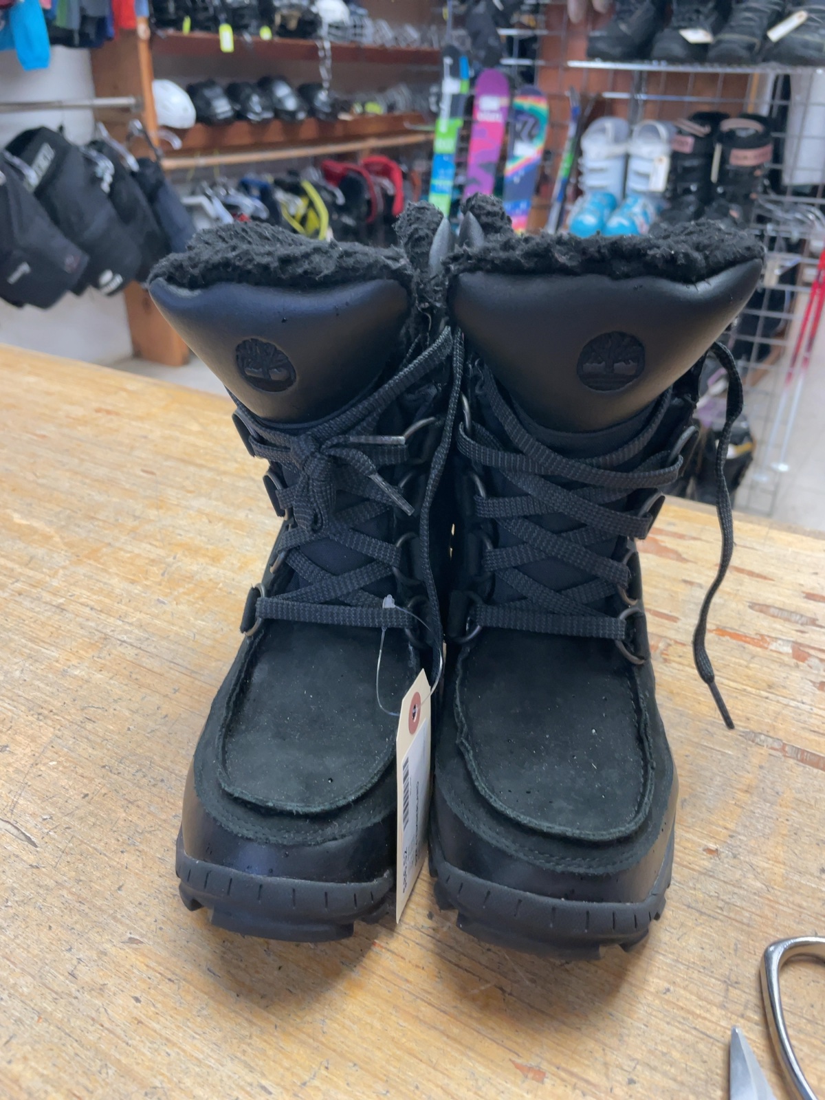 Timberland A137G Size 4 US Winter Boots