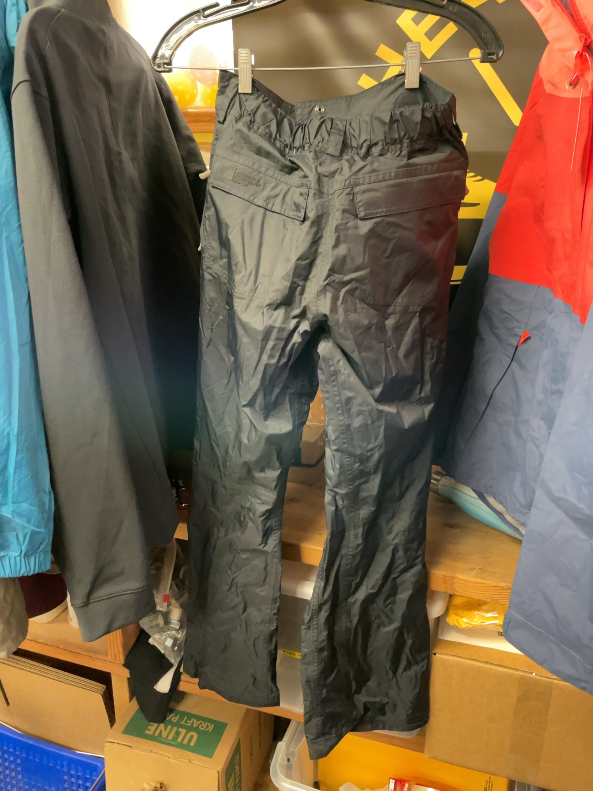 MEC Youth 12 Rain Pants Black