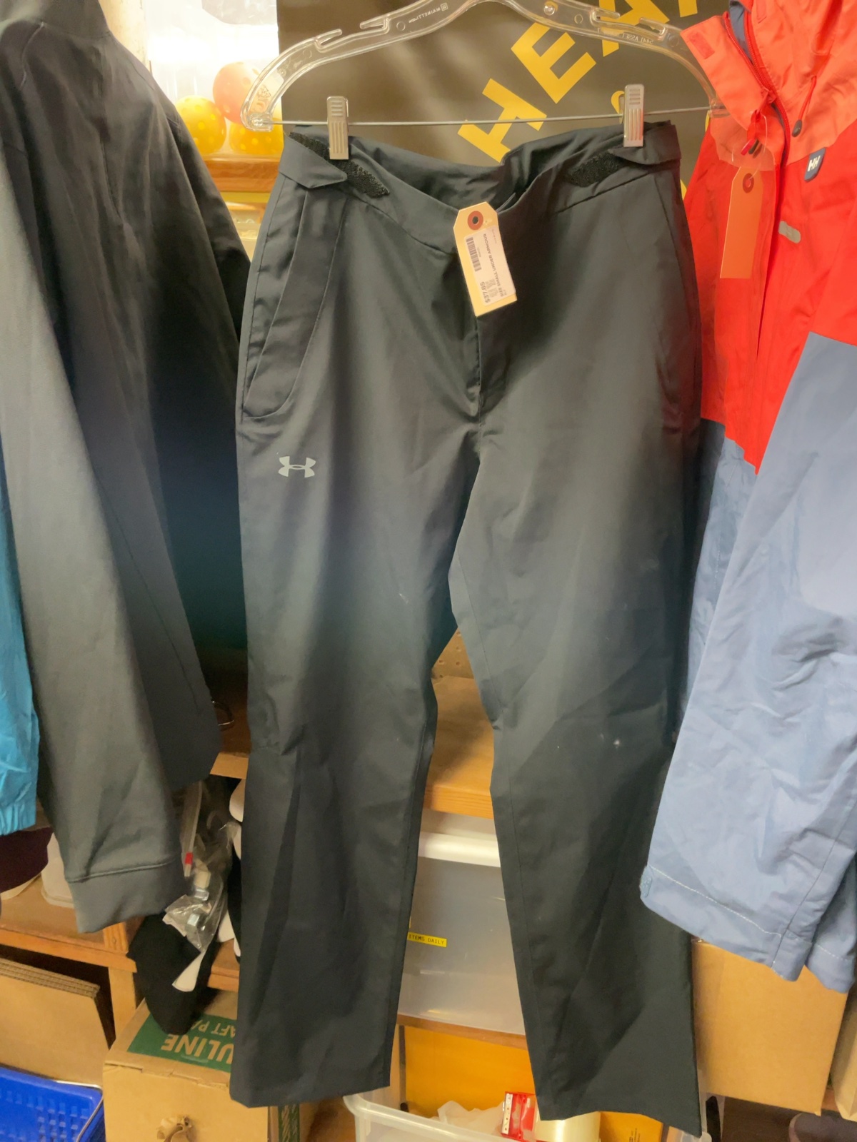 Under Armour Size S Rain Pants