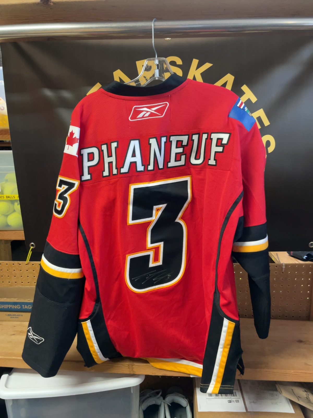 Reebok Rbk Calgary Flames Dion Phaneuf #3 Signed Jersey Size M
