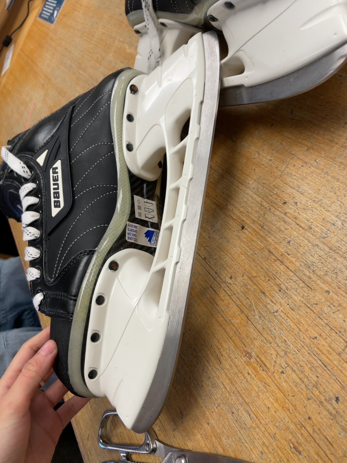 Bauer Supreme 6000 Size 11.5D Ice Hockey Skates
